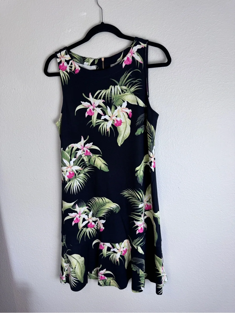 Tommy Bahama M Black Tropical Floral Shift Dress Sleeveless Knee Zip Stretch - Picture 1 of 12